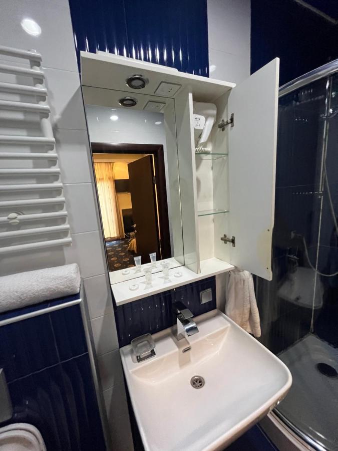 Hotel New Royal Τυφλίδα Εξωτερικό φωτογραφία