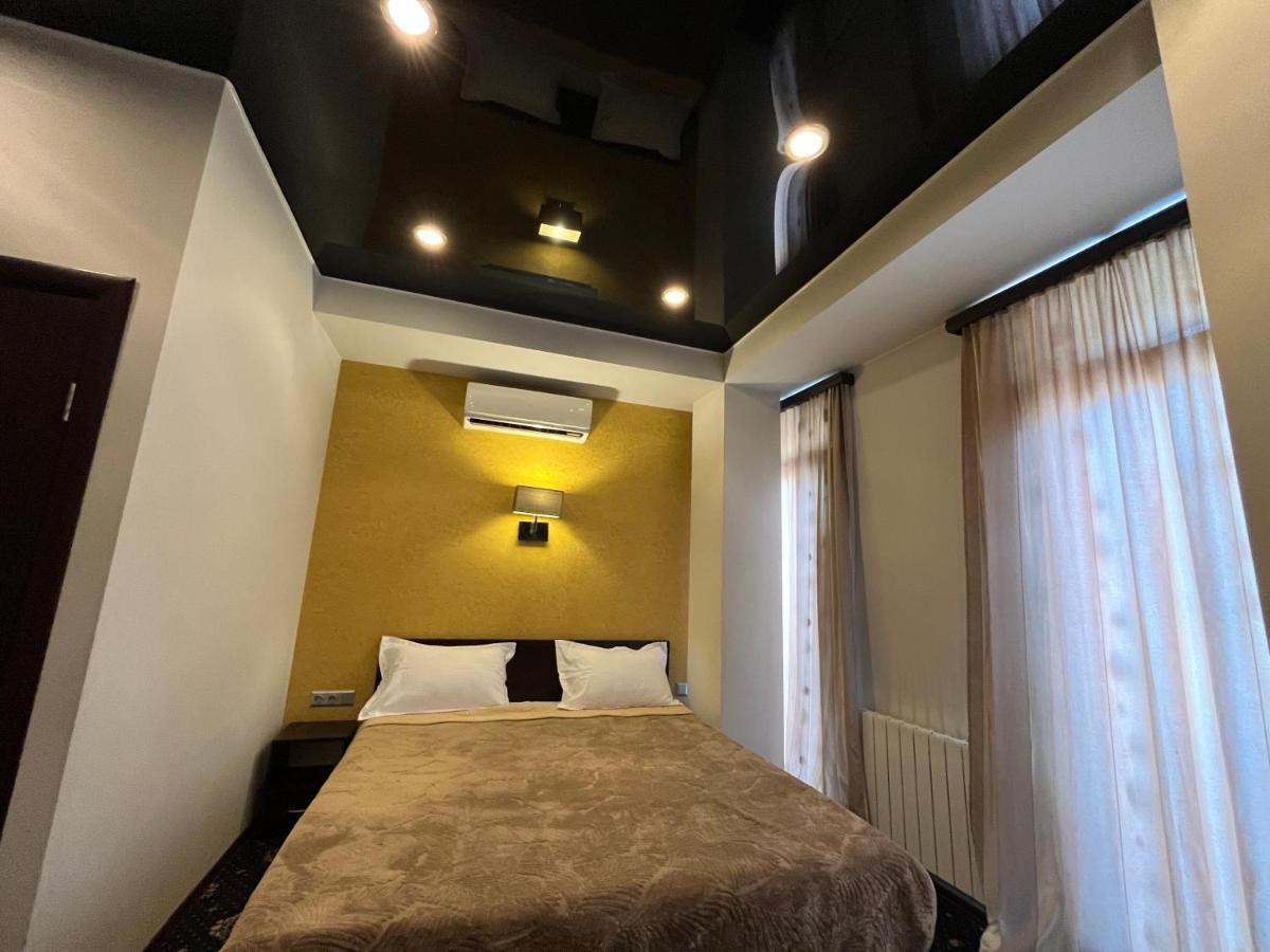 Hotel New Royal Τυφλίδα Εξωτερικό φωτογραφία