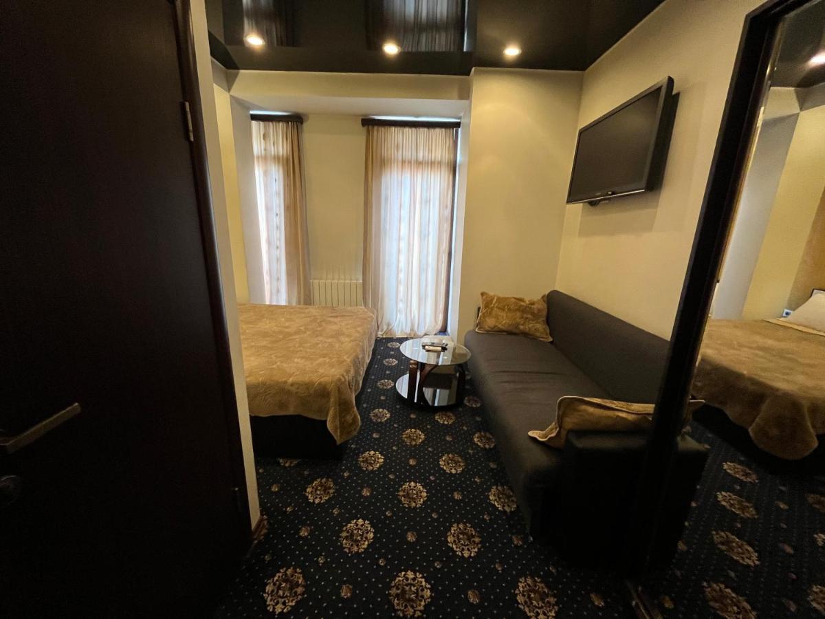 Hotel New Royal Τυφλίδα Εξωτερικό φωτογραφία